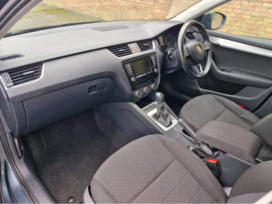 2016 Skoda Octavia - image 16