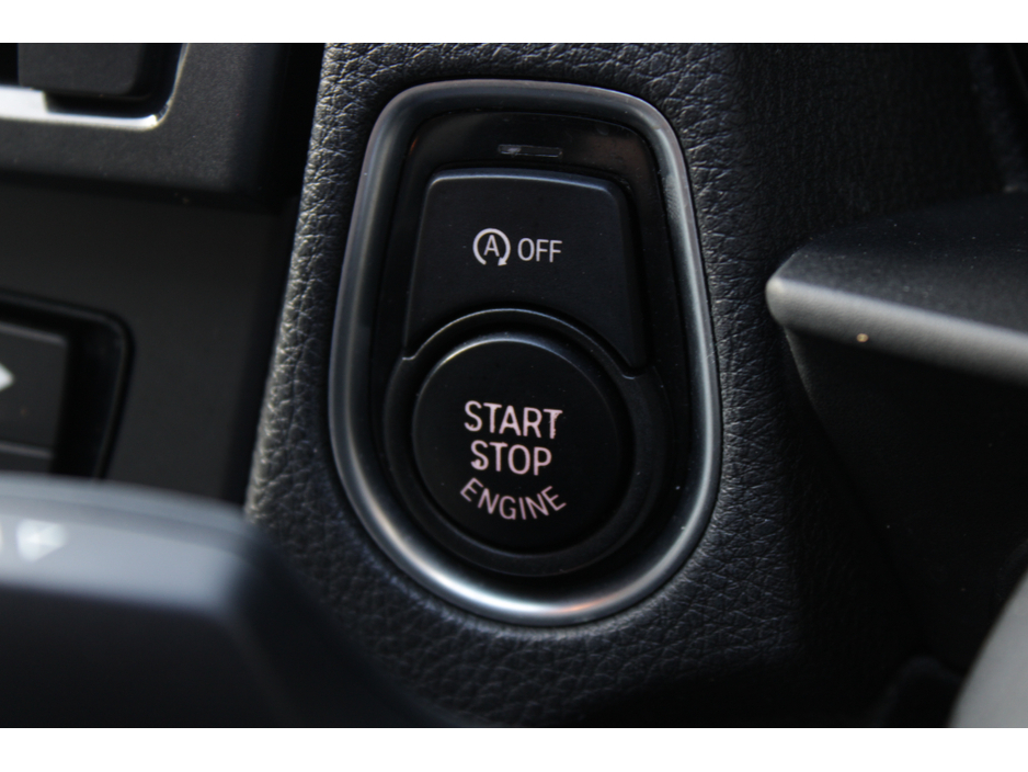 2015 BMW 1 Series - image 16