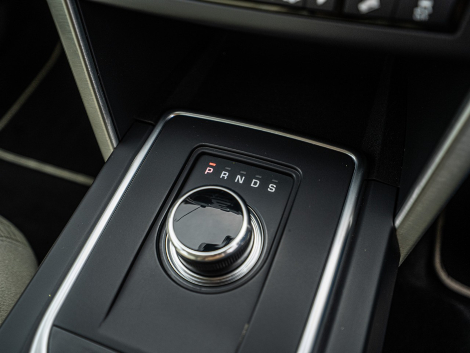 2016 Land Rover Discovery Sport - image 37