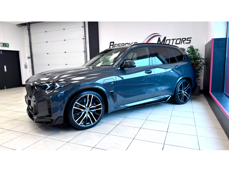 2023 BMW X5 - image 34