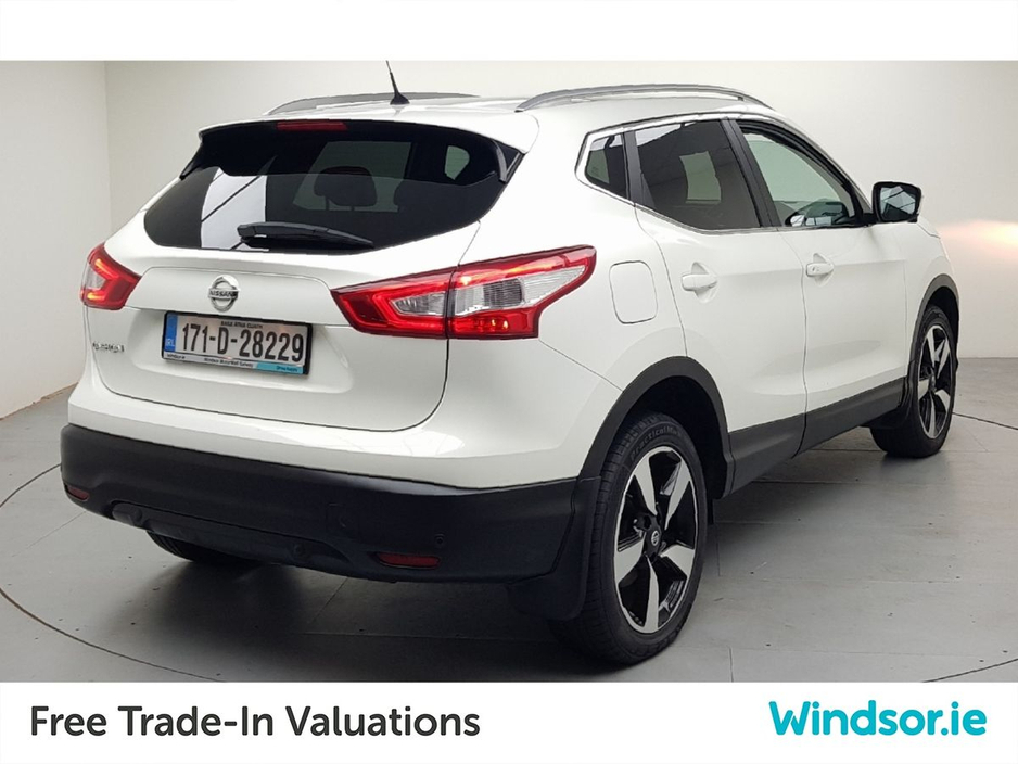 2017 Nissan Qashqai 1.2 PET SV PREMIUM €17,995