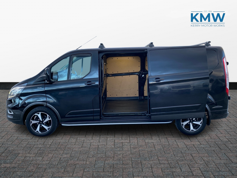 2022 Ford Transit Custom 2.0 TDCI LWB Active 170 BHP..Very high spec..No VAT €27,500