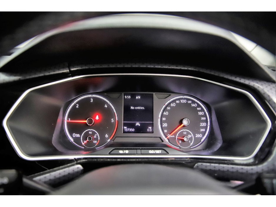 2020 Volkswagen T-Cross - image 17