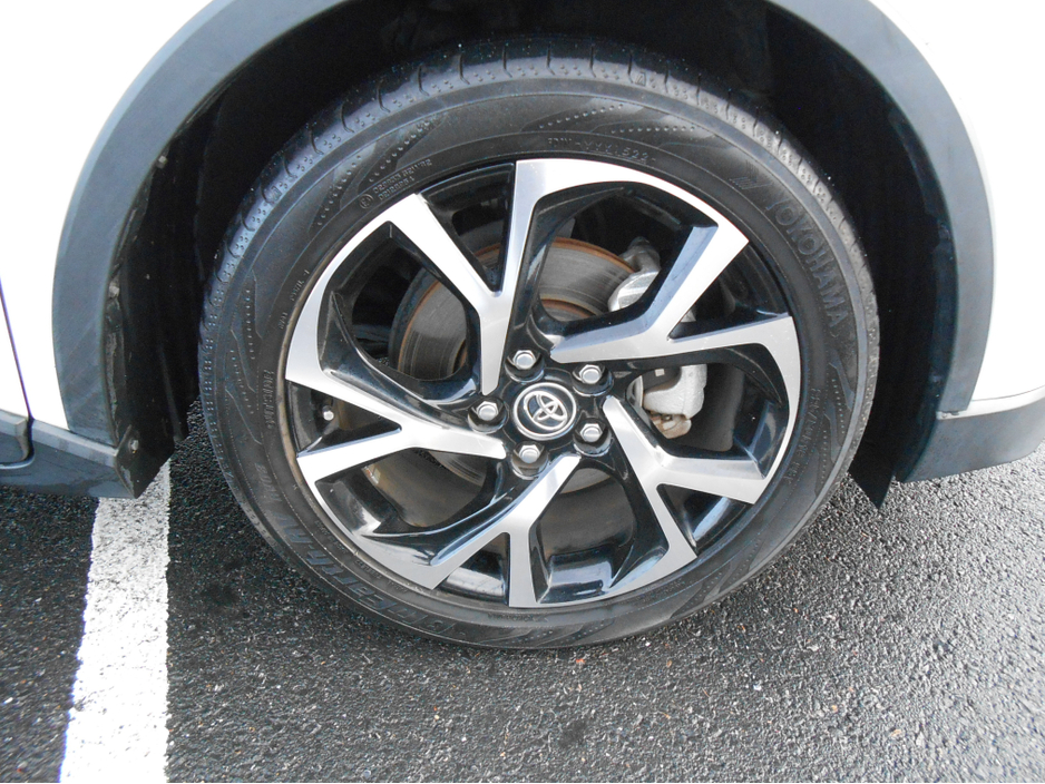 2019 Toyota C-HR Sport Hybrid €21,995