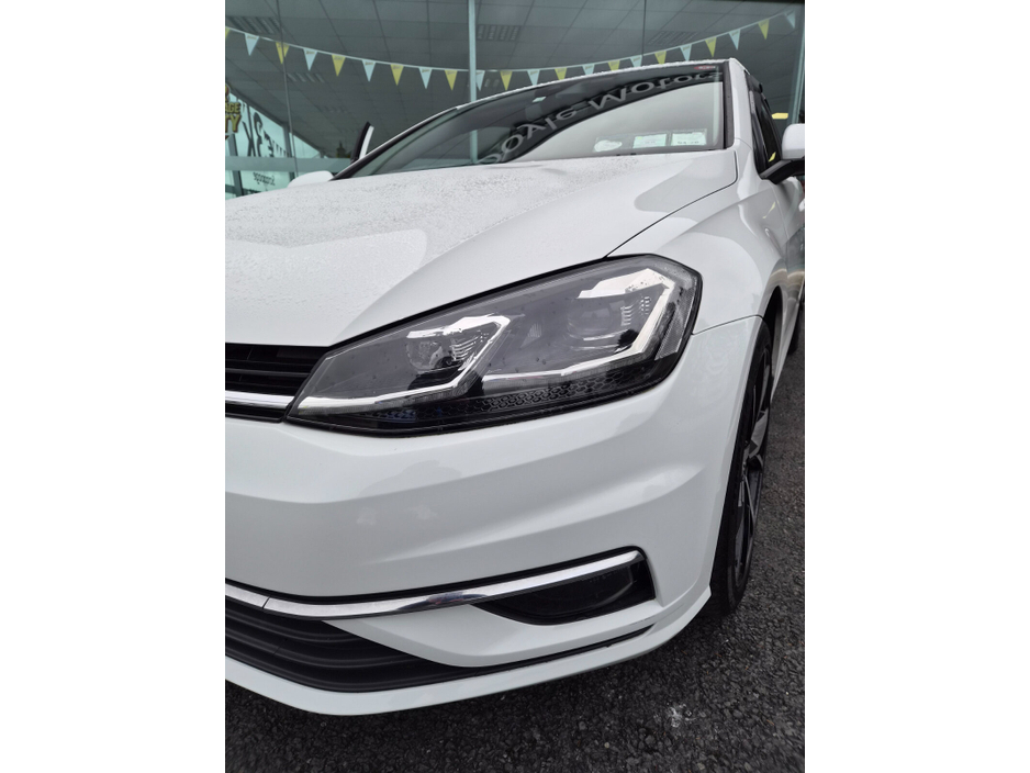 2018 Volkswagen Golf - image 8