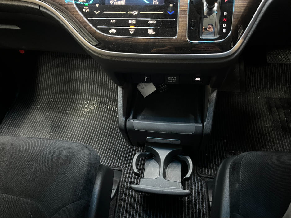 2018 Honda Odyssey €23950 2018 HONDA ODYSSEY 8 SEATER VARIANT 2.0 AUTOMATIC / CRUISE CONTROL / REVERSE CAMERA / ELECTRIC SEATS / POWER SLIDING DOORS €23,950