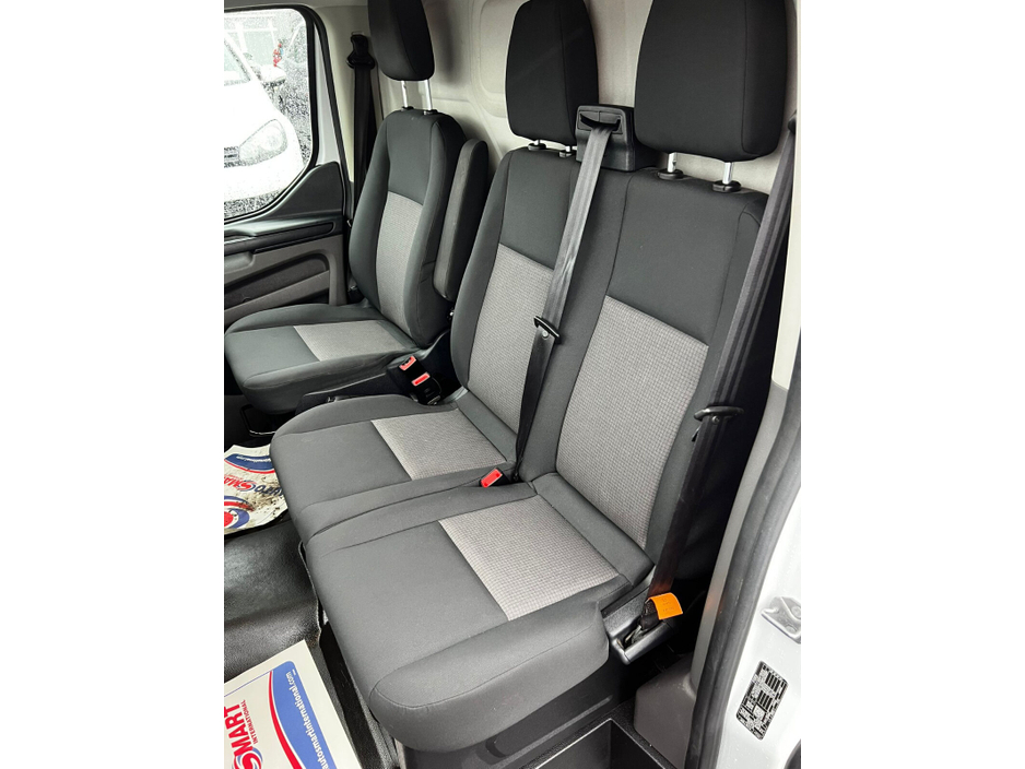 2022 Ford Transit Custom - image 12