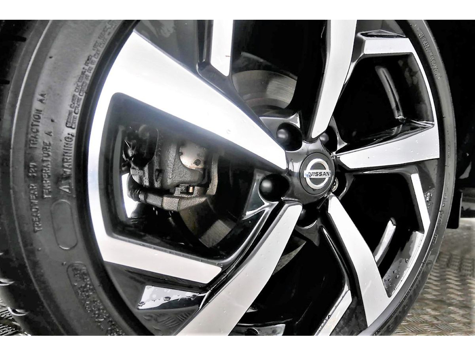 2019 Nissan Qashqai - image 30