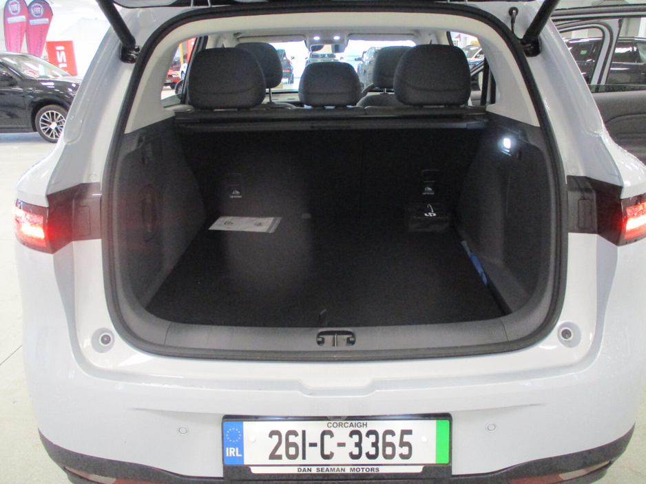 2026 Leapmotor B10 - image 17