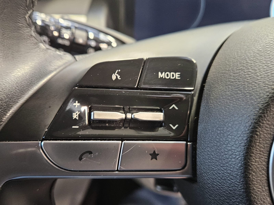 2022 Hyundai Tucson - image 8