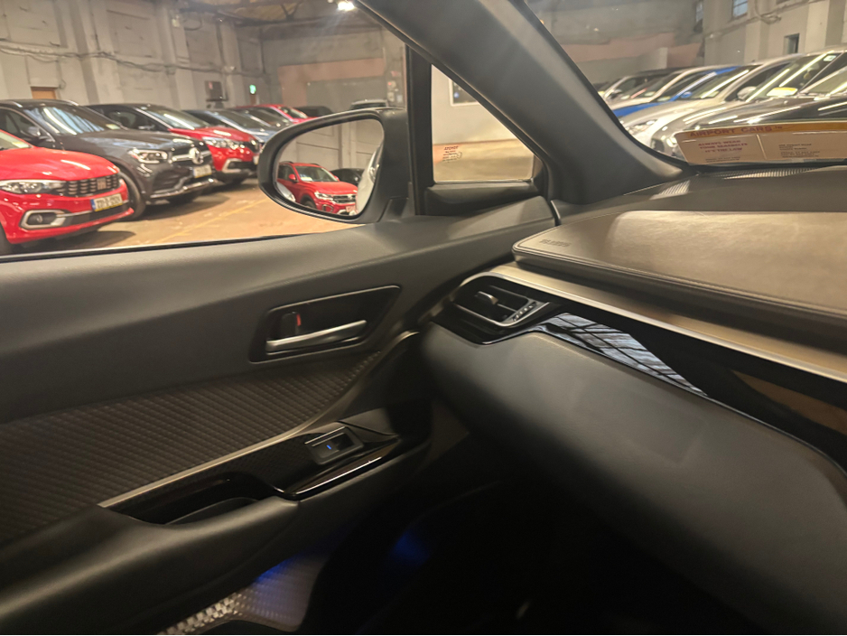 2023 Toyota C-HR HYBRID SOL 4DR AUTO €24,499