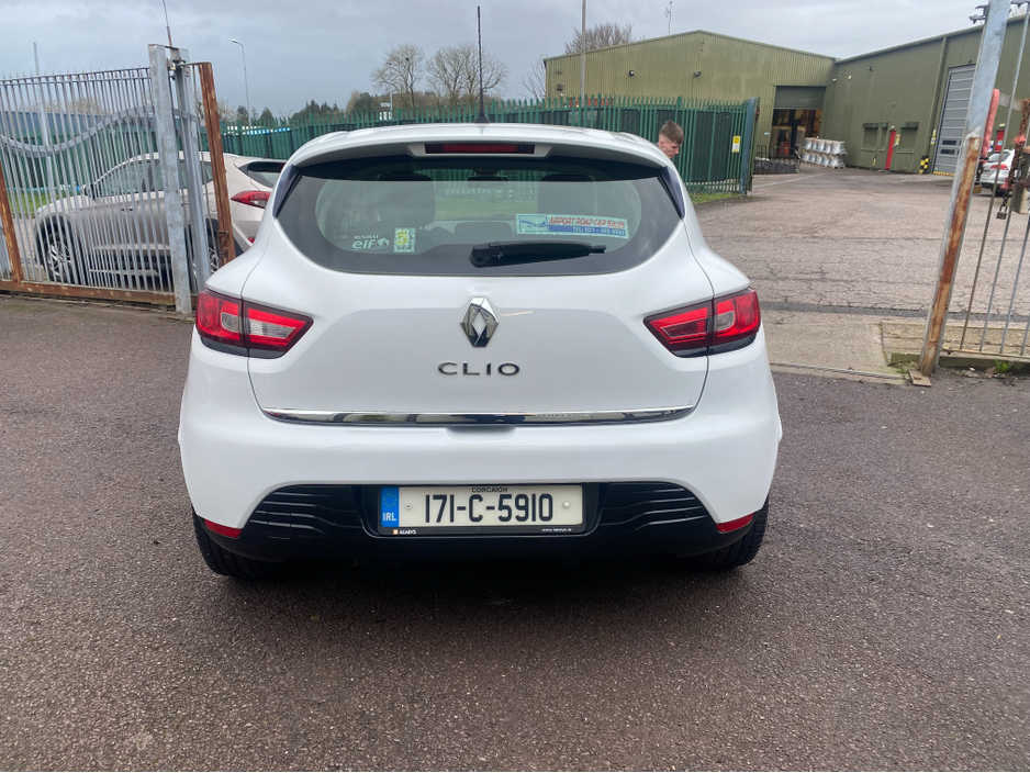 2017 Renault Clio - image 5