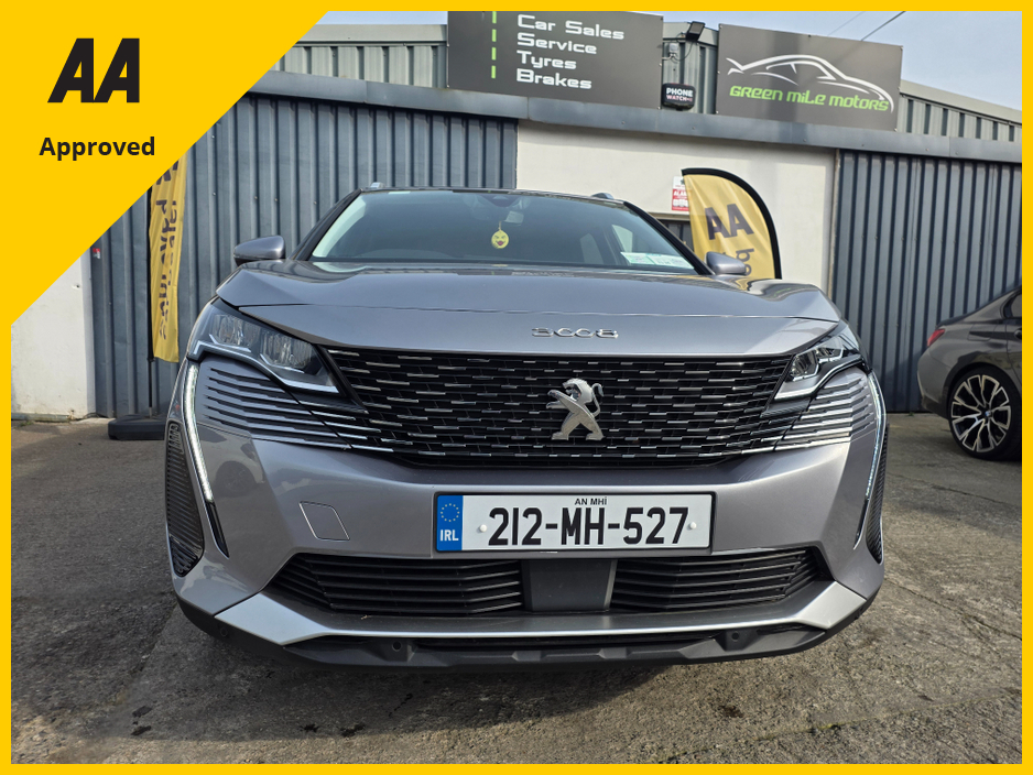 2021 Peugeot 3008 - image 2