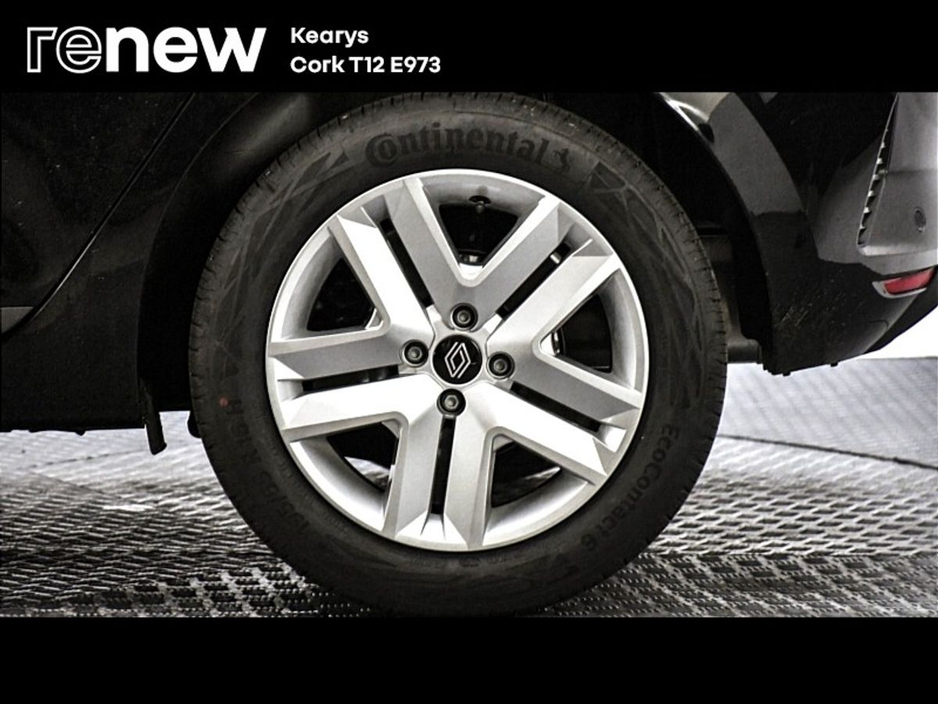 2025 Renault Clio - image 9