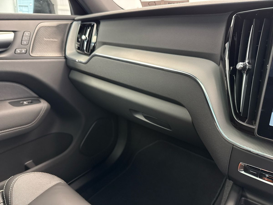 2026 Volvo XC60 - image 19