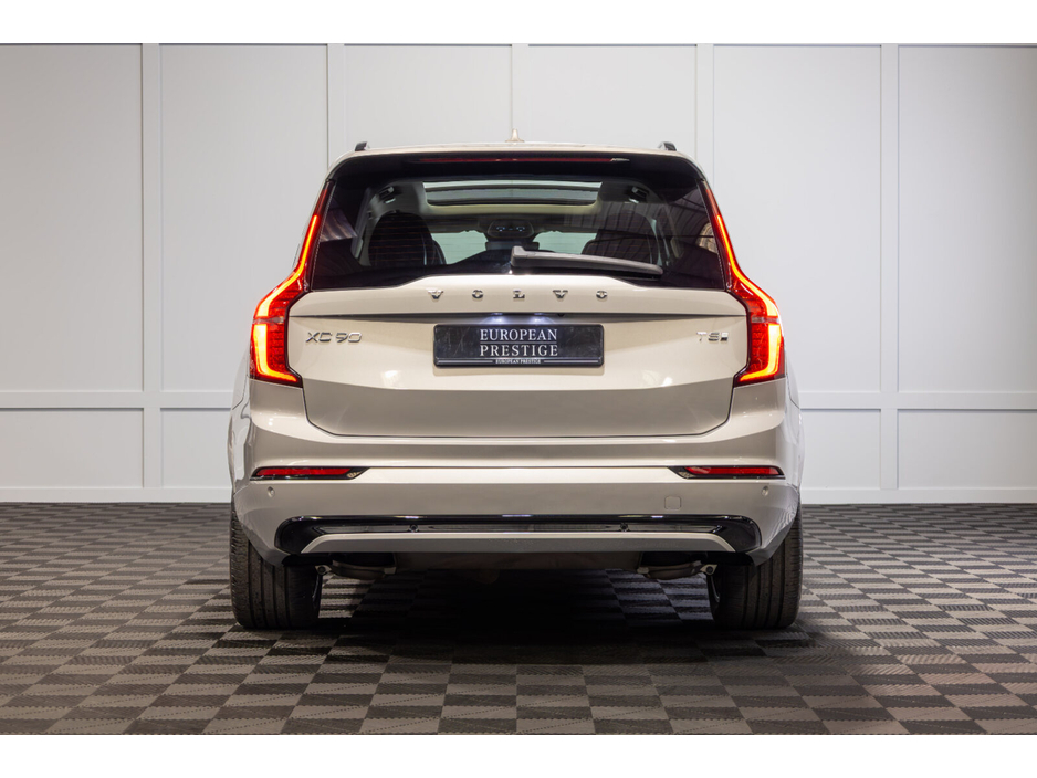 2025 Volvo XC90 - image 5