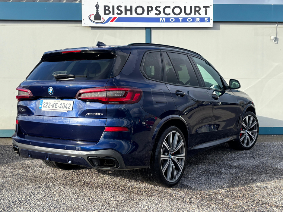 2022 BMW X5 - image 9