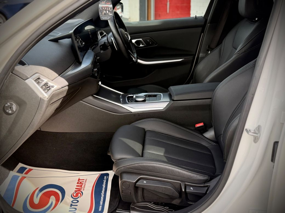 2025 BMW 3 Series - image 11