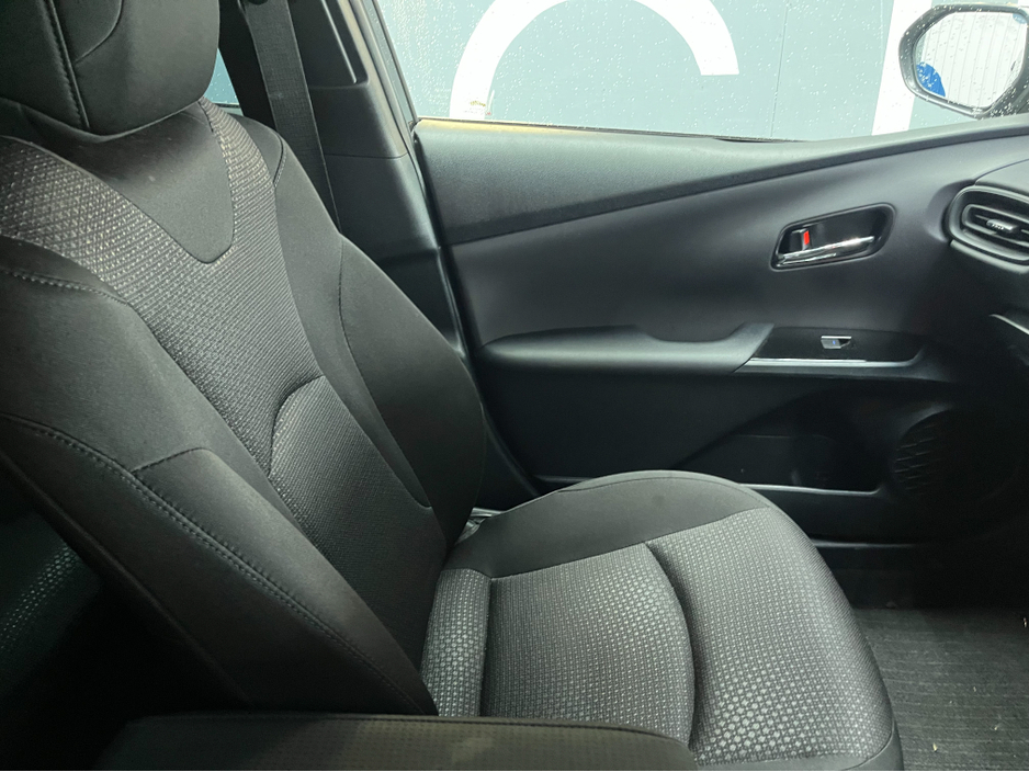 2021 Toyota Prius €20950! 2021 TOYOTA PRIUS 1.8L HYBRID / 107K KMS /  ADAPTIVE CRUISE CONTROL, REVERSE CAMERA & MORE €20,950