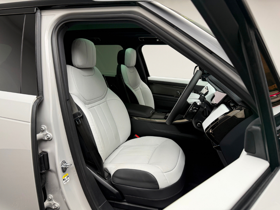 2026 Land Rover Range Rover Sport - image 11