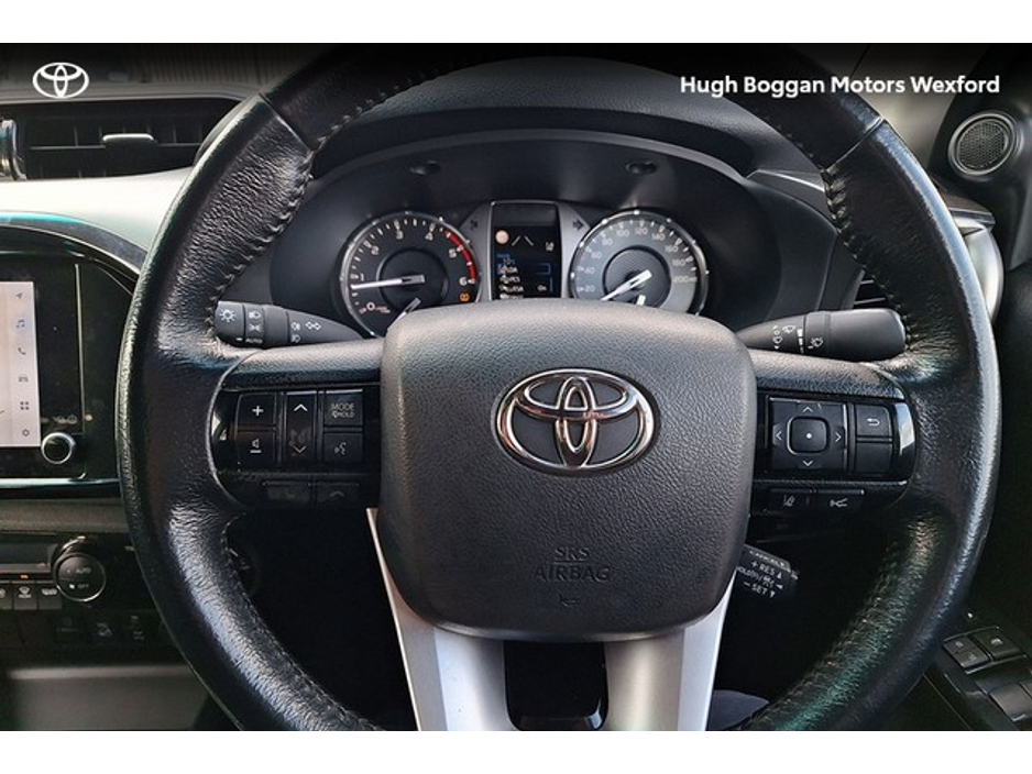 2025 Toyota Hilux 2.4D4D SR5 DOUBLE CAB €42,272