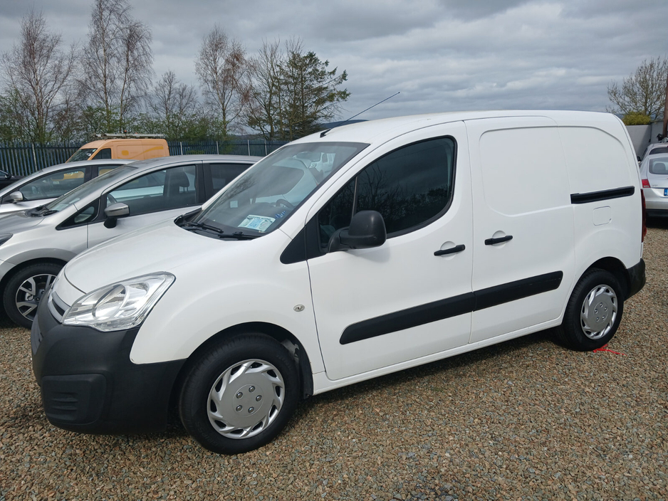 2018 Citroen Berlingo - image 9