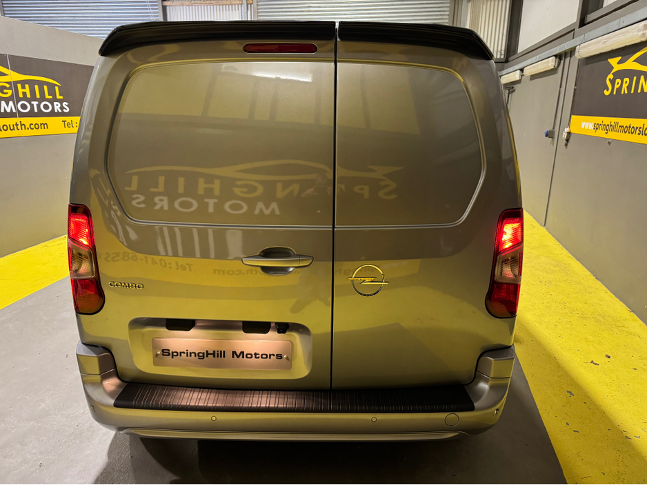 2024 Opel Combo SPORTIVE L1H1-1.5 100PS D-6SPEED TOP SPEC €19,950