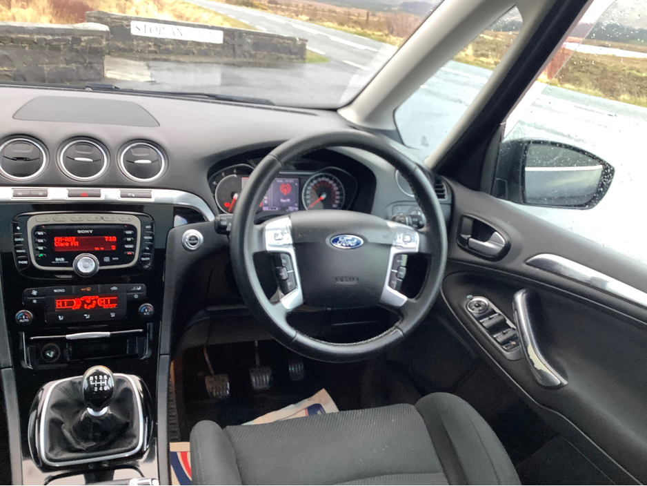 2011 Ford Galaxy - image 12