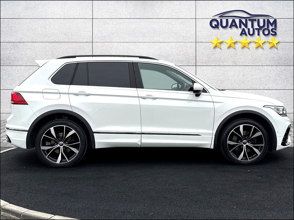 2023 Volkswagen Tiguan - image 10