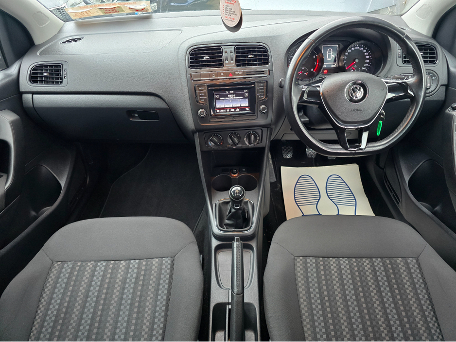 2015 Volkswagen Polo TRENDLINE 1.0 60HP MANUAL 5SPEED 5DR €9,450