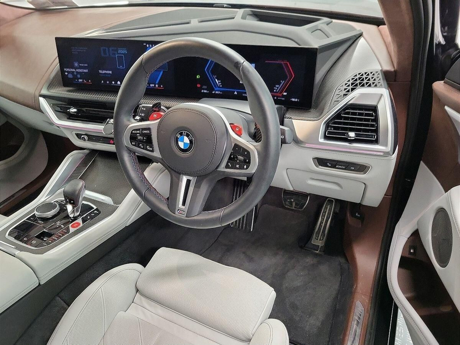 2025 BMW XM - image 6