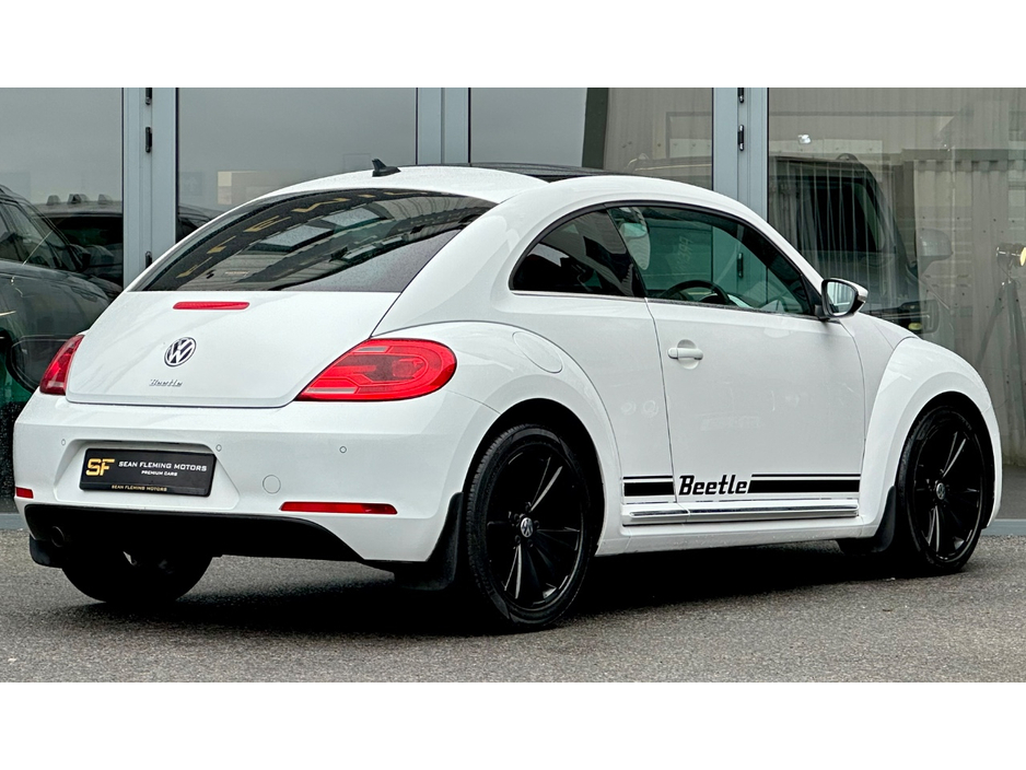 2016 Volkswagen Beetle - image 3