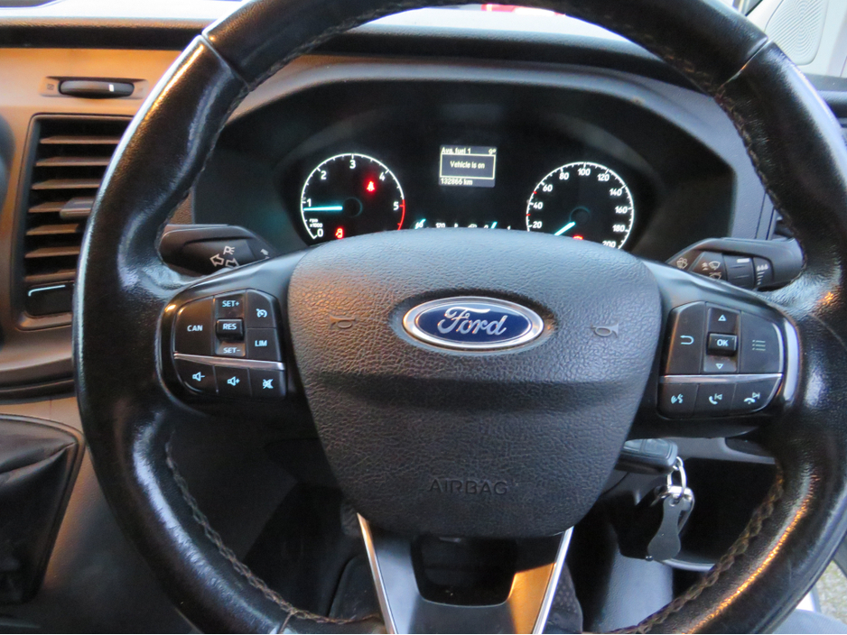 2020 Ford Transit Custom - image 16