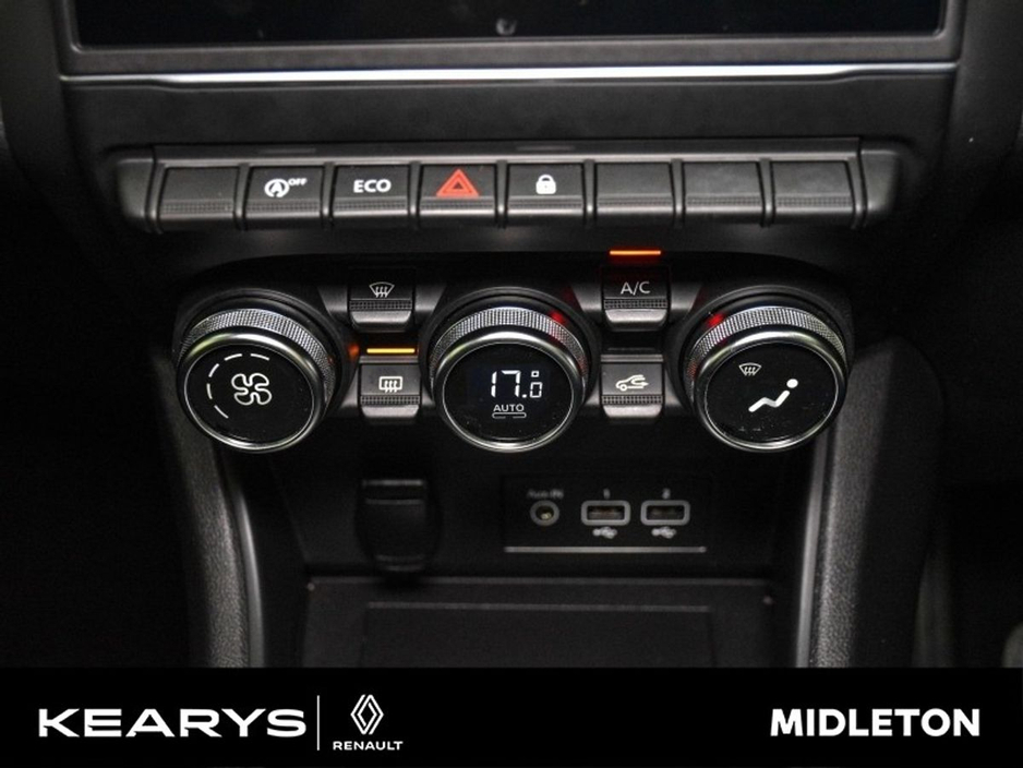 2020 Renault Captur TCe 100 Iconic. Low Kms €16,990
