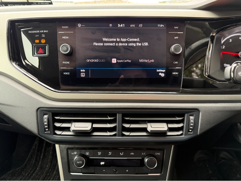 2020 Volkswagen Polo - image 16