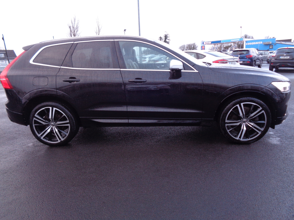 2018 Volvo XC60 - image 2