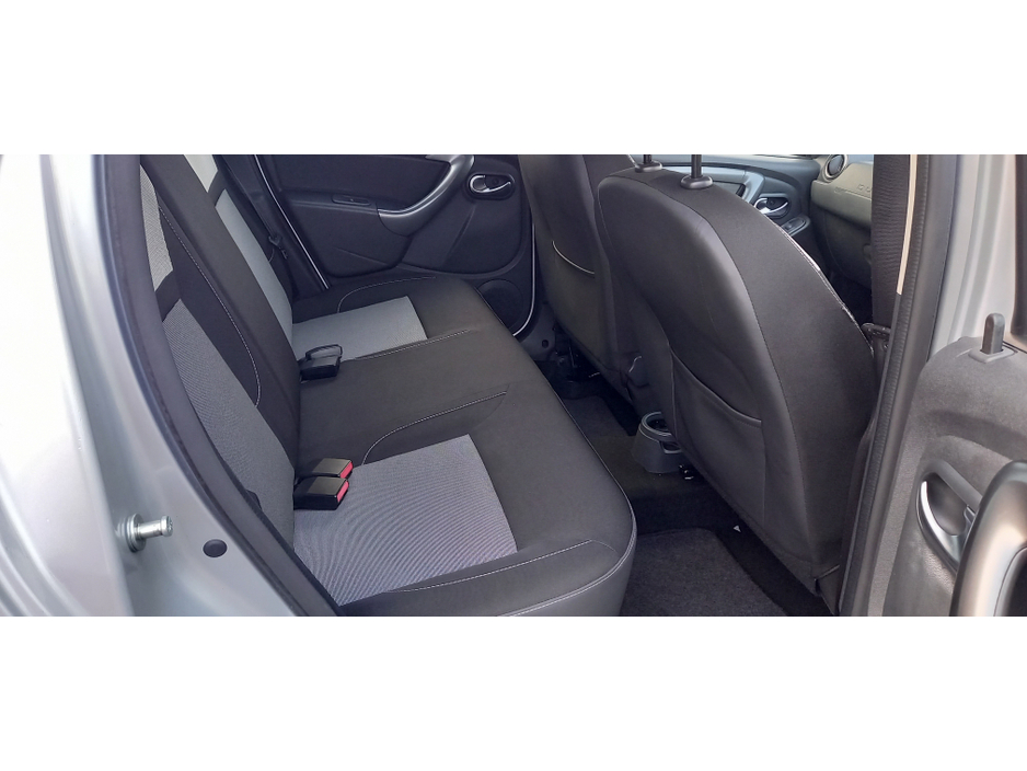 2018 Dacia Duster - image 12