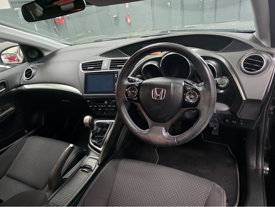 2016 Honda Civic - image 12