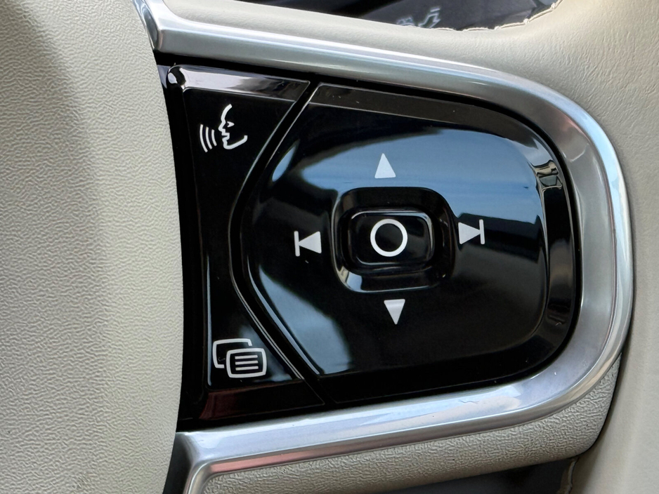 2019 Volvo S90 D4 190hp Momentum Geartronic