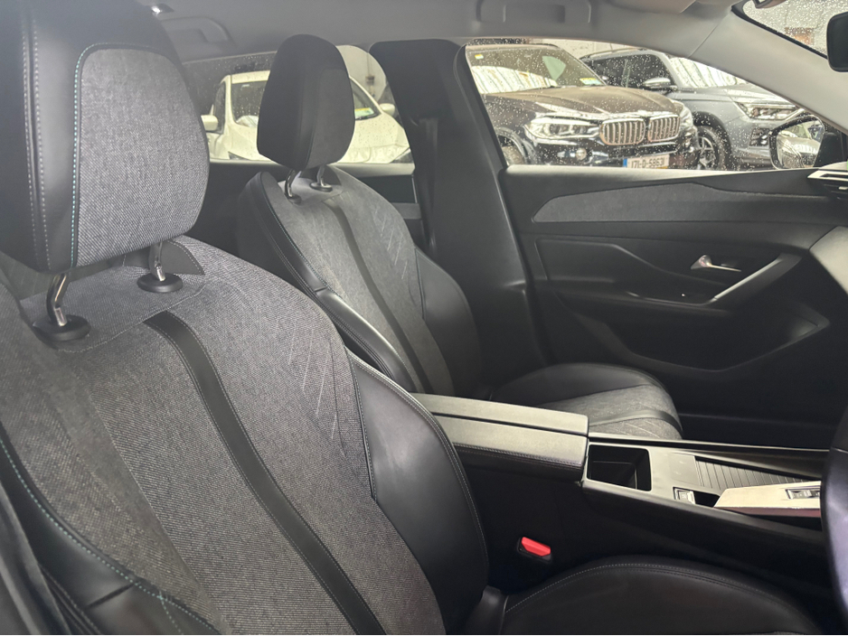 2023 Peugeot 408 - image 8