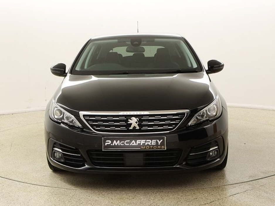 2020 Peugeot 308 - image 2