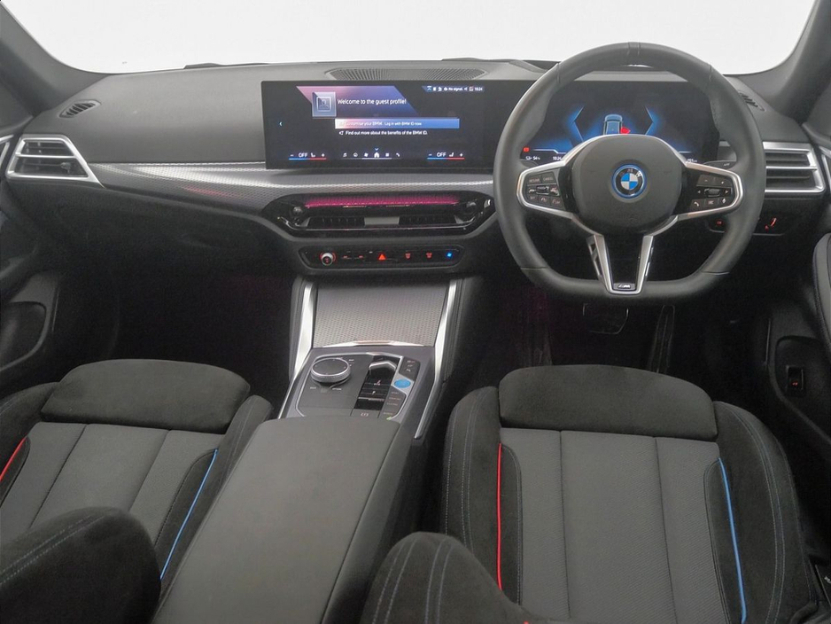 2025 BMW i4 - image 4
