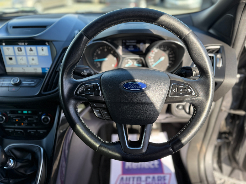 2017 Ford Kuga - image 26