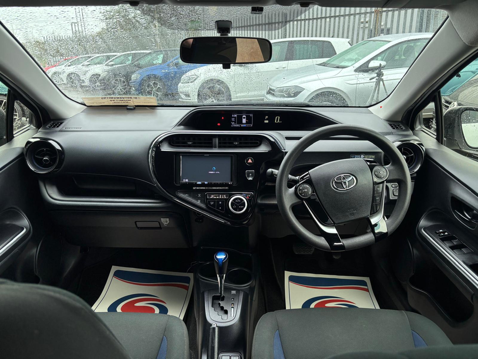 2017 Toyota Aqua - image 9