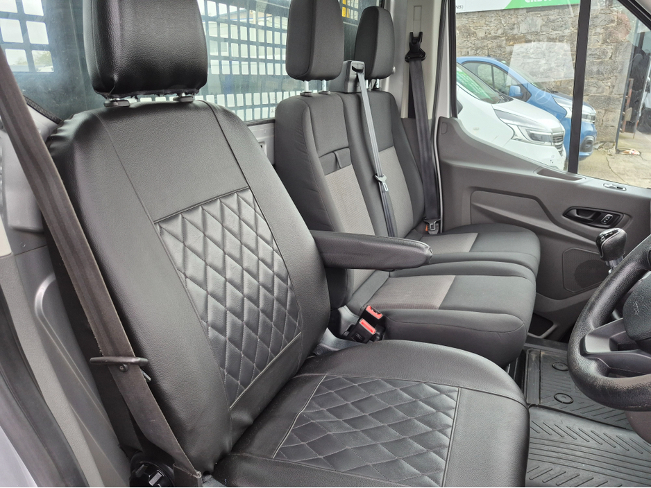 2022 Ford Transit - image 11