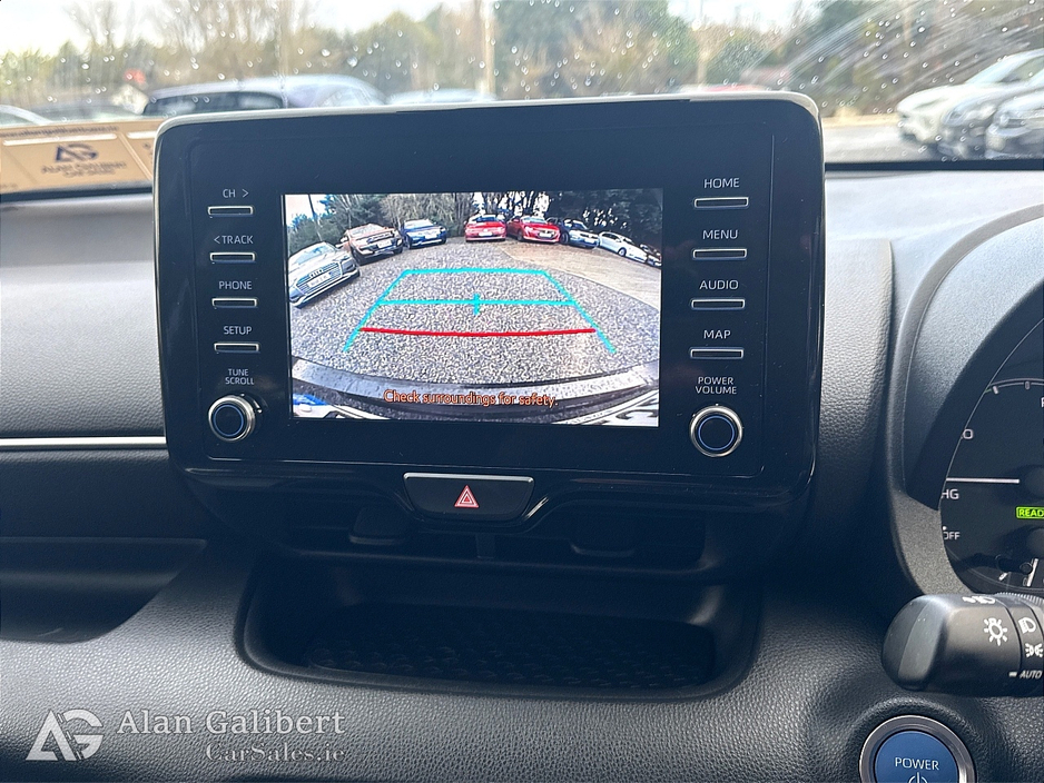 2023 Toyota Yaris 1.5 HYBRID LUNA AUTO €81 PW €16,995