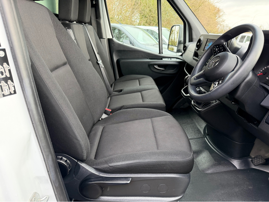 2024 Mercedes-Benz Sprinter - image 12