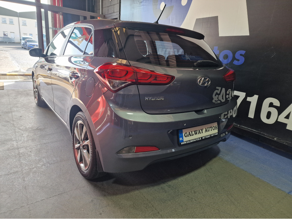 2015 Hyundai i20 - image 7