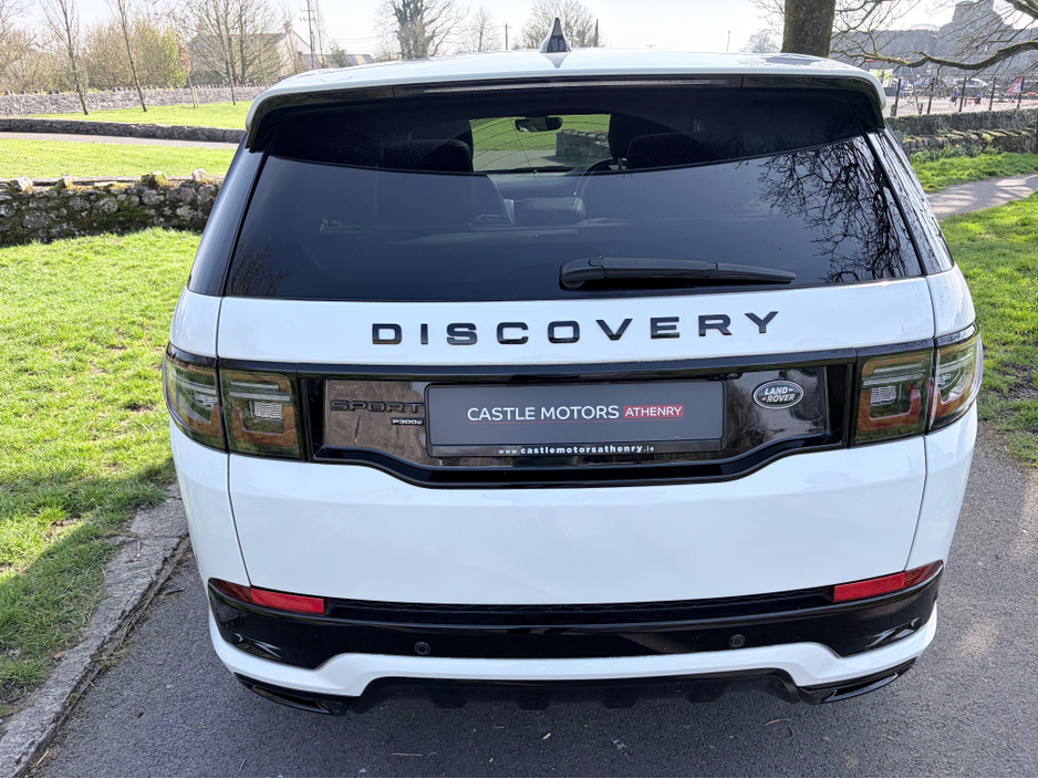 2023 Land Rover Discovery - image 21