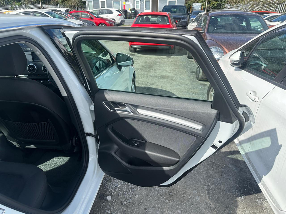 2015 Audi A3 - image 11